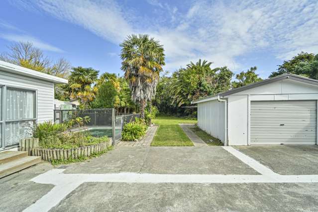 Family-sized section with development potential
