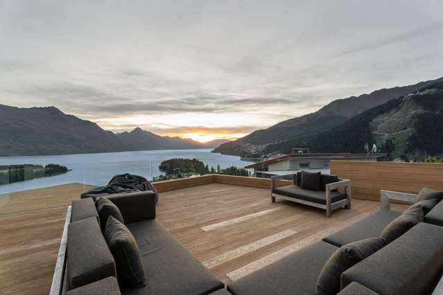 32 Edinburgh Drive Queenstown_3