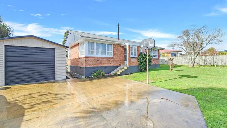 6 Elliott Crescent_1