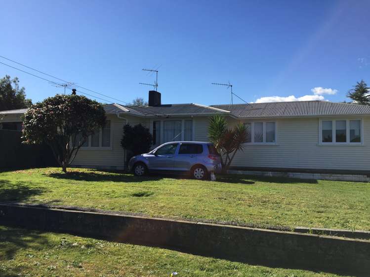 16 Rollerson Street Papakura_4