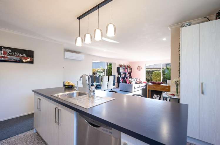 8 Gershwin Grove Stoke_7