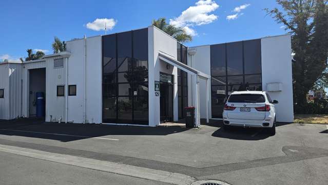 Workshop and Amenities at Stortford Lodge