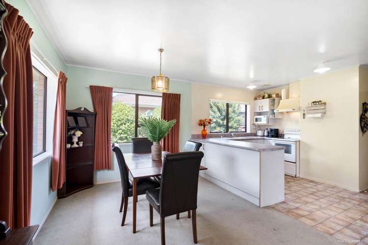 2/1 Septimus Place Henderson_5