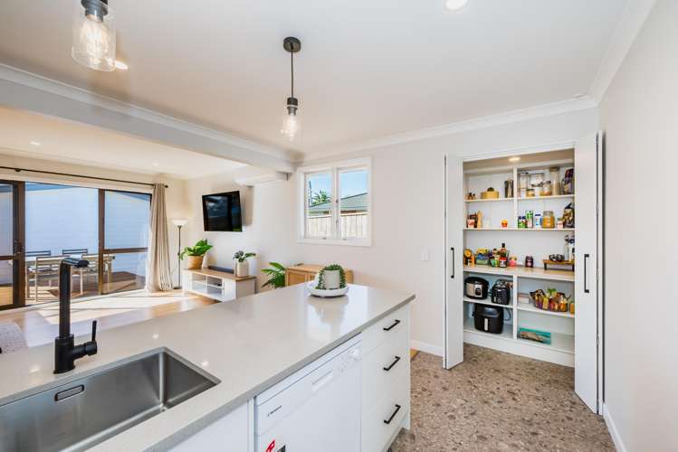 42 Donovan Road Paraparaumu Beach_4