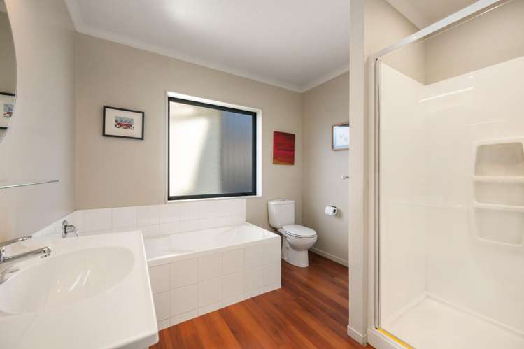 11 and 11A Niger Street Wanaka_16