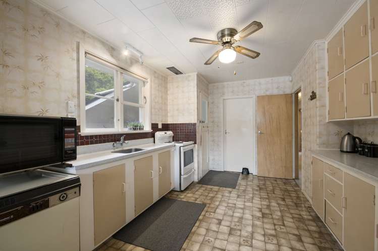 684 Main Road North Te Marua_9