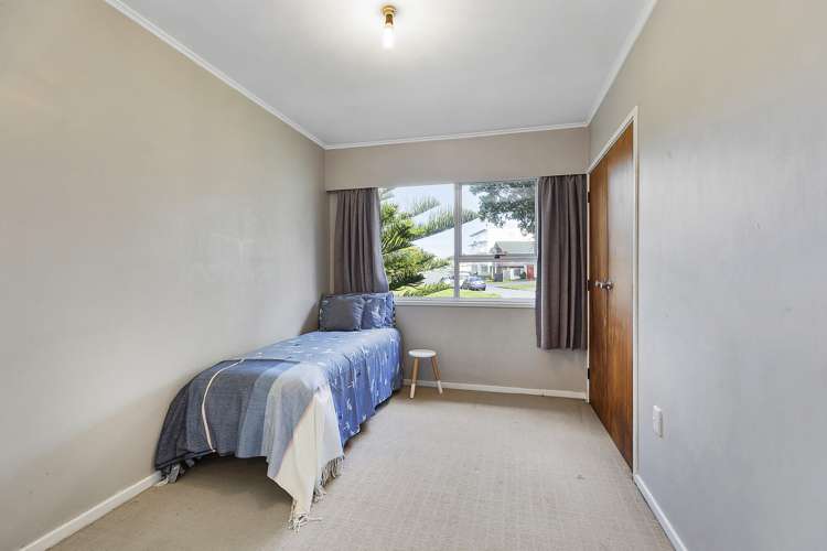 24 Waiwera Crescent Maupuia_9