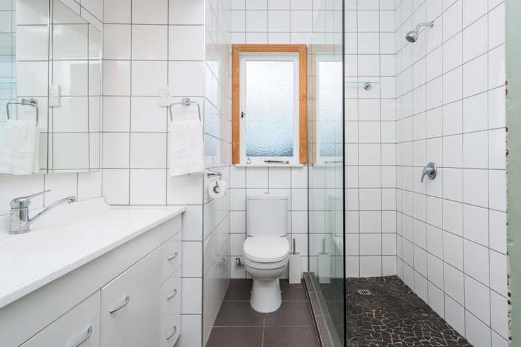 323 Western Hills Drive Avenues_12