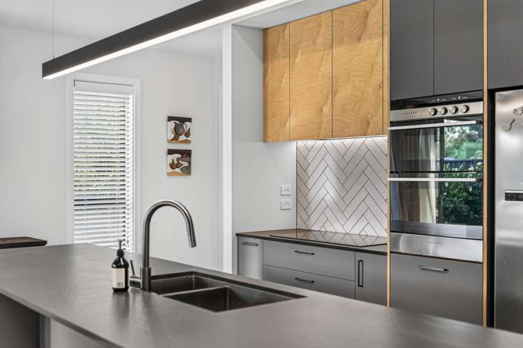 61 Miro Street_2