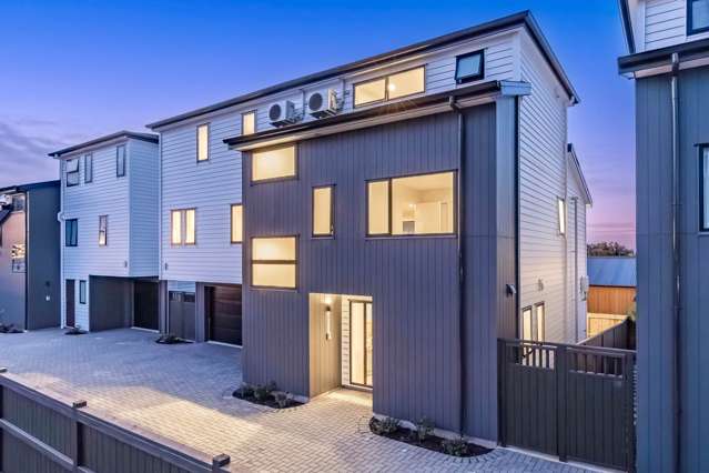 Elegant New Home with Breathtaking City Views