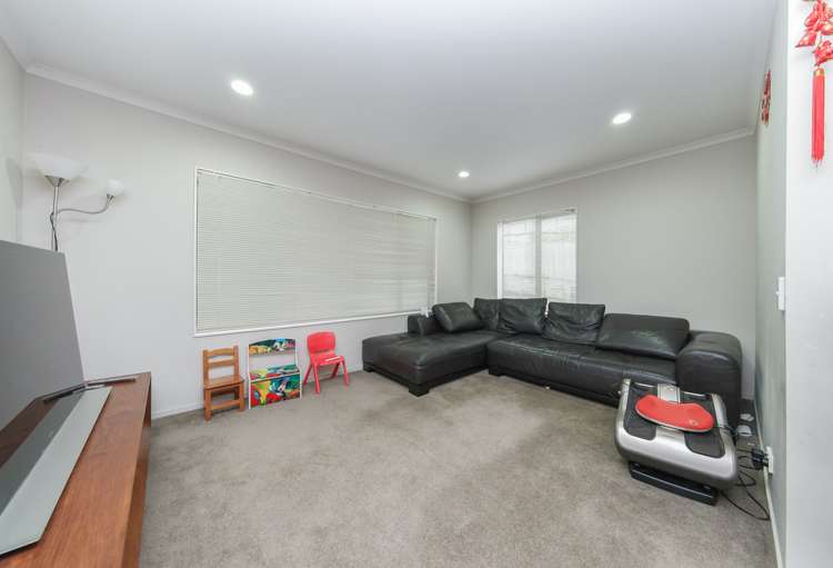11a Seaglen Place Botany Downs_5