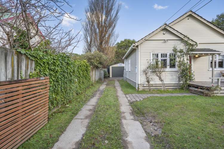 12 Pohutukawa Street Woburn_21