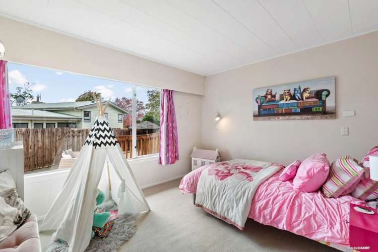 8 Richardson Avenue Pukekohe_11