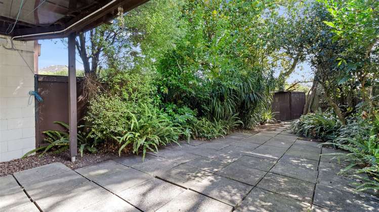 3/2 College Road Northcote_20