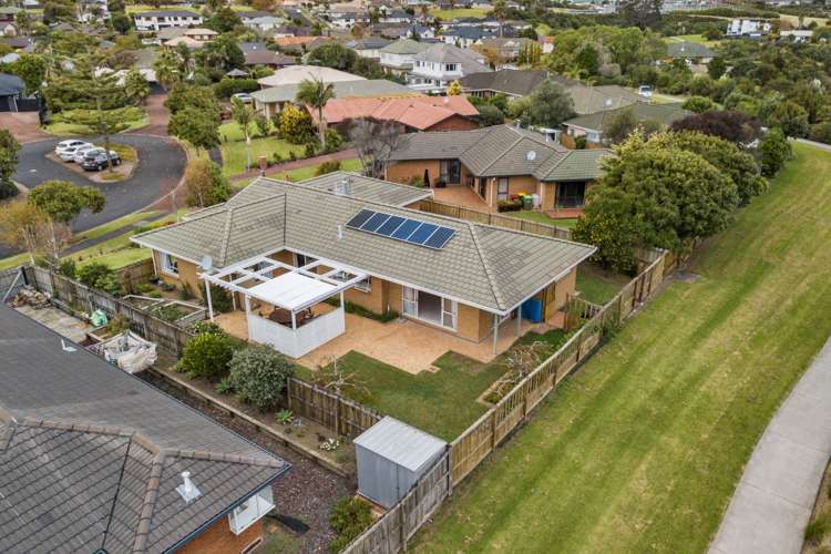 17 John Lister Close Golflands_24