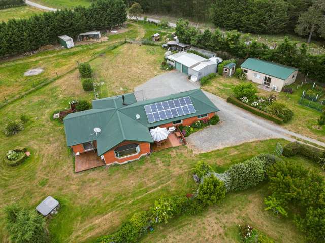 Two dwellings. Your slice of country paradise