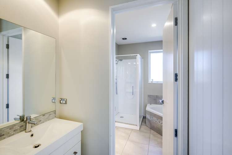 24 Onyx Place Awatoto_12