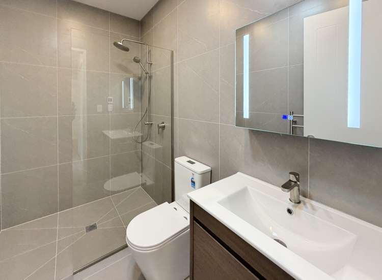 70 Huanui Drive Orewa_17