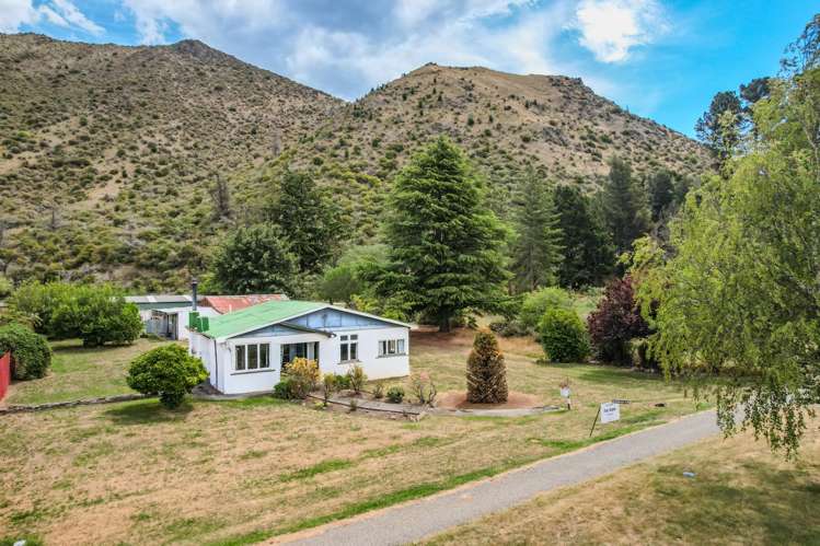 103 Bledisloe Street Kurow_19