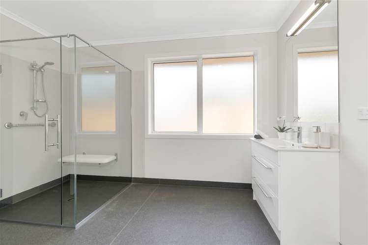 1a Clifford Place Amberley_10