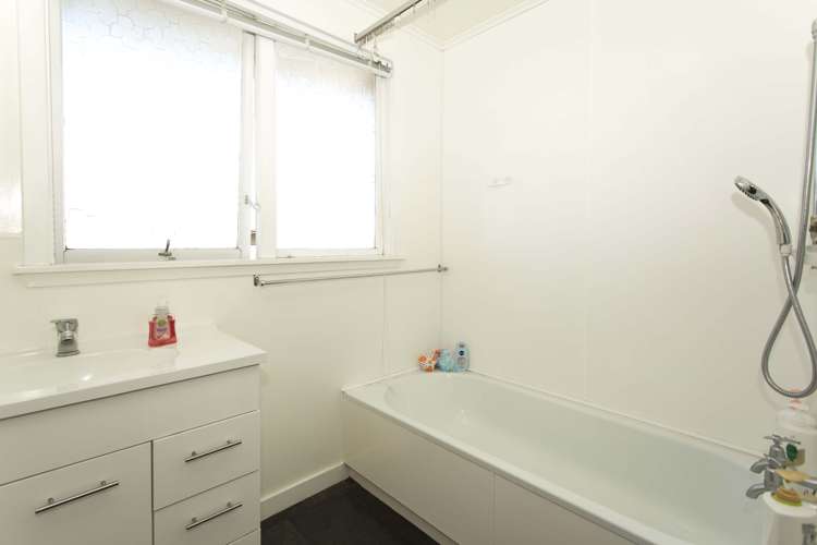 2/216 Walnut Avenue Ashburton_9