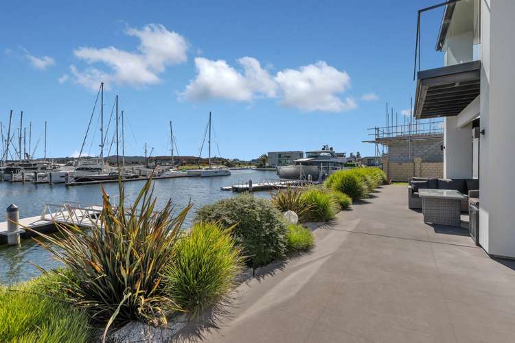 7 Fred Carr Place One Tree Point_28