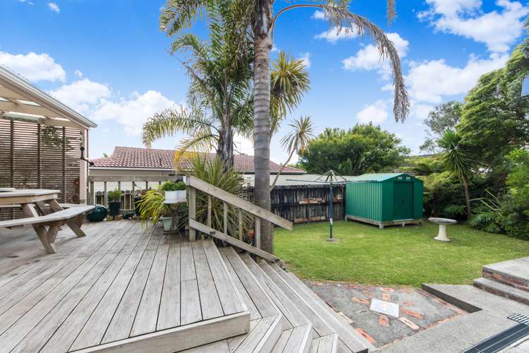 9 Panzic Place Glen Eden_7