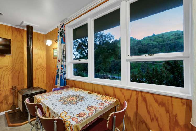 48A-B Whangamomona Road Whangamomona_18