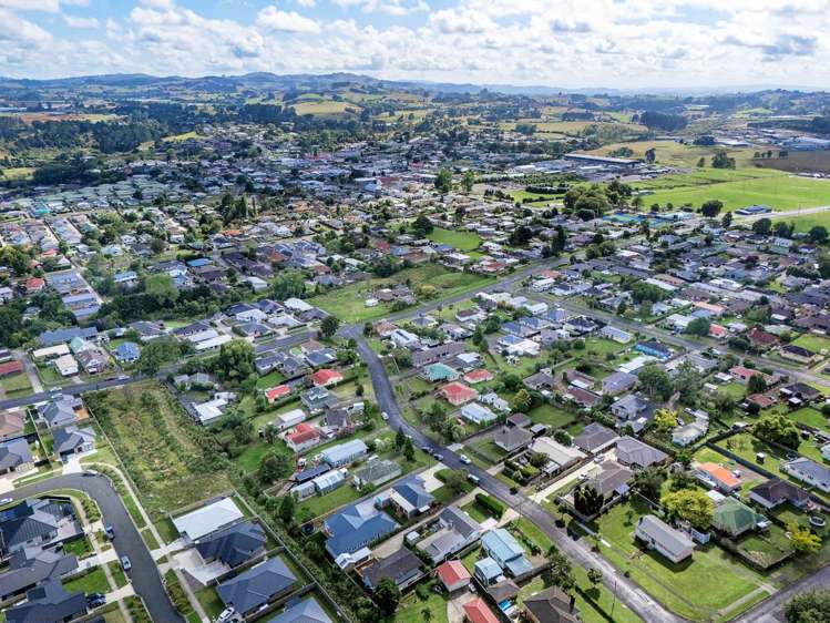 18A Booth Crescent Tuakau_14