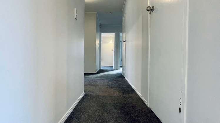 8 Idesia Place Totara Heights_16