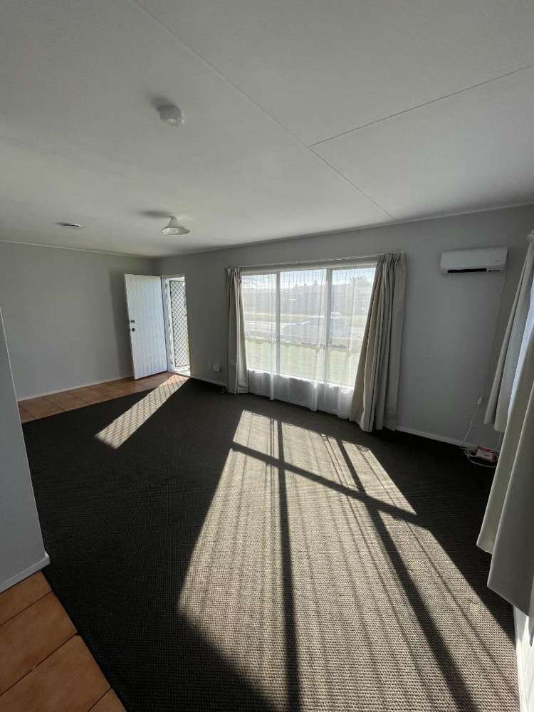 251 Flaxmere Avenue 10480_2