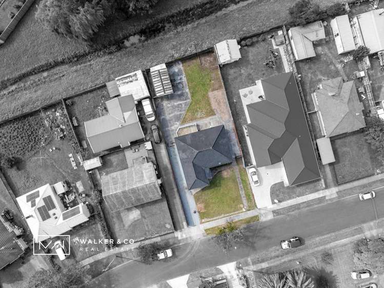 11 Ngata Grove Trentham_15