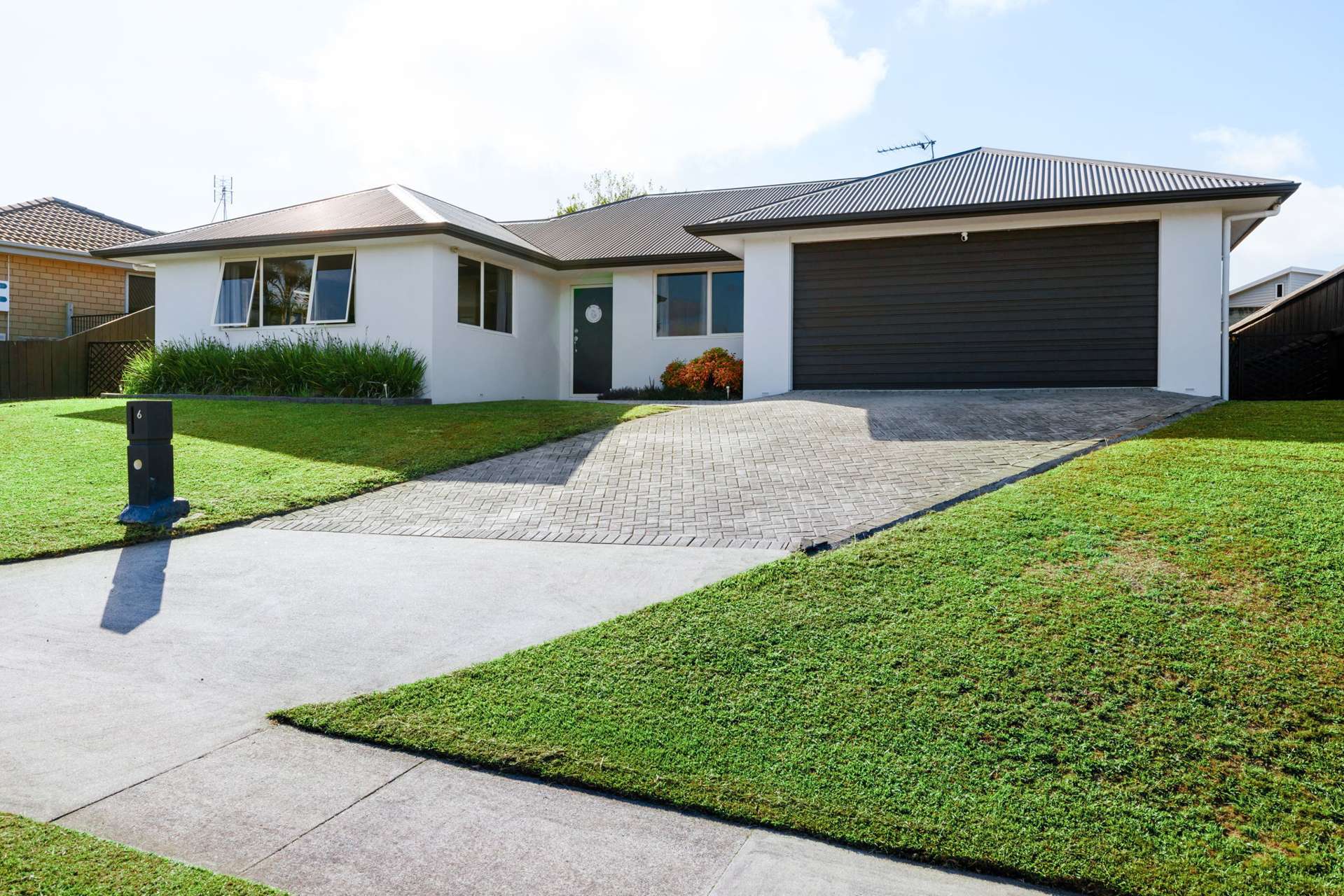 6 Raddington Way Huntington_0