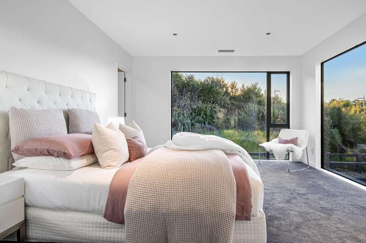 15 Humenga Place Long Bay_21