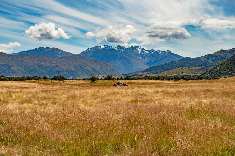 837 Lake Hawea to Albert Town Road_0