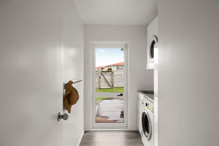 33 Upland Street Brookfield_16