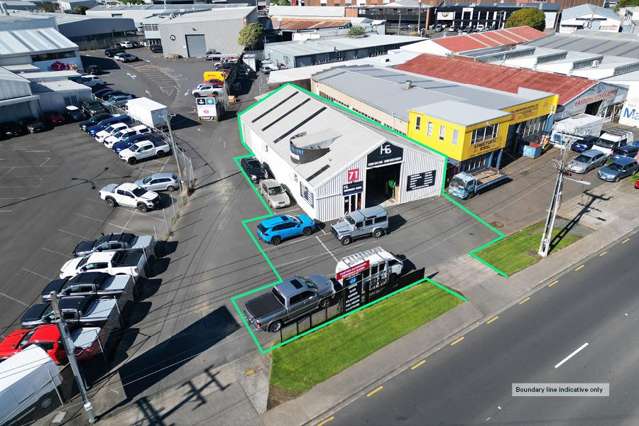 CBRE | High-Profile Industrial Warehouse