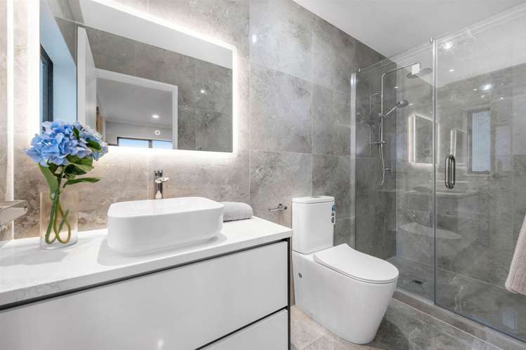 18 Tullymore Drive Flat Bush_22