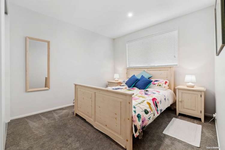 14 Defender Crescent Beachlands_12