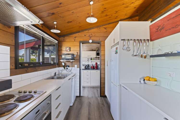 2 Honnor Place Hurdon_1