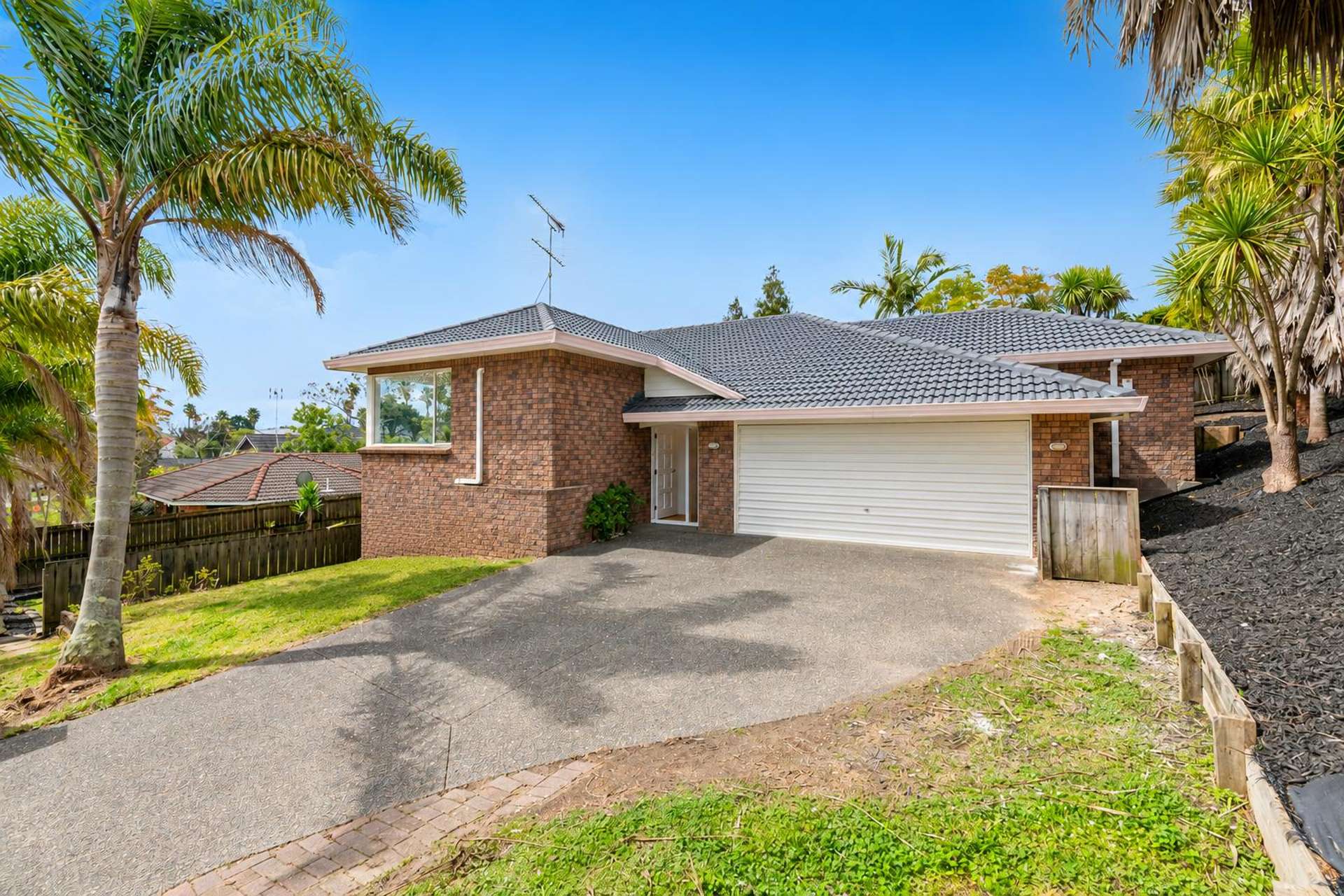 9 Goldfinch Rise Unsworth Heights_0