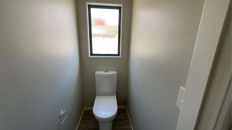 8D Inverness Avenue Hamilton East_8
