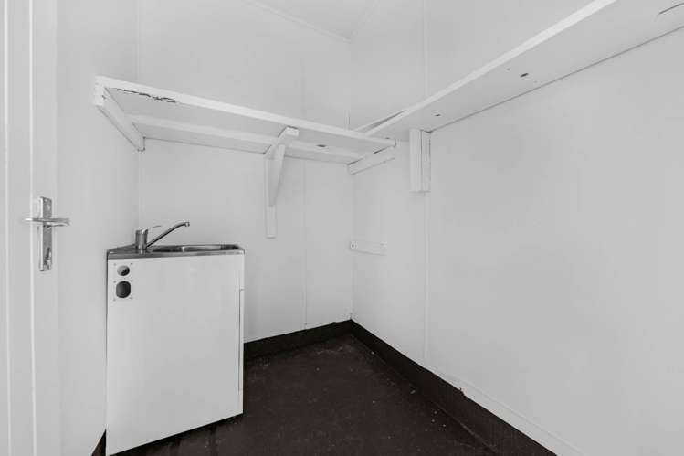 69 Alexander Crescent Otara_16