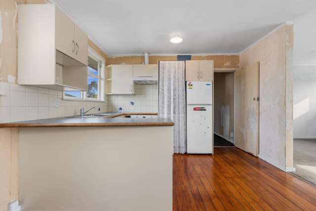 9 Henderson Crescent Parkvale_1