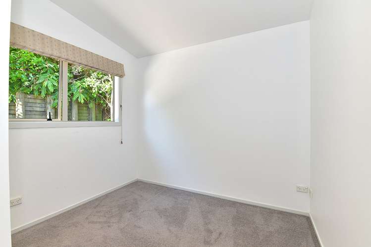 1102a Whangaparaoa Road Tindalls Beach_10