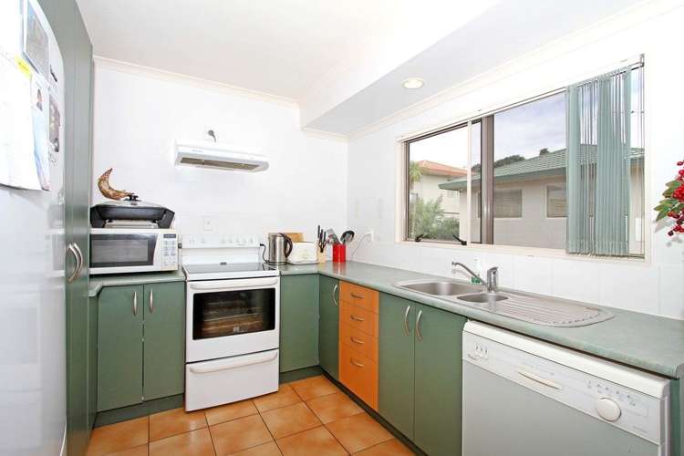 2/18 Ocean View Road Hatfields Beach_15