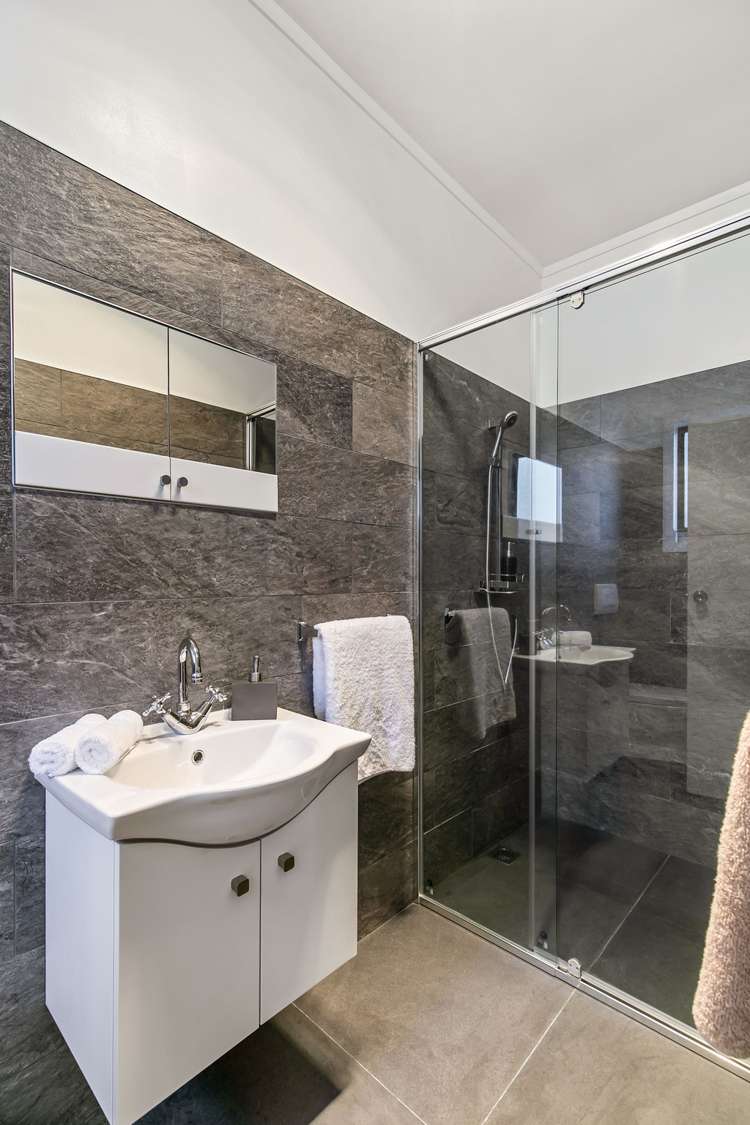 1467 Great North Road Waterview_12