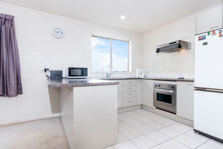 6 Dovey Place Massey_7