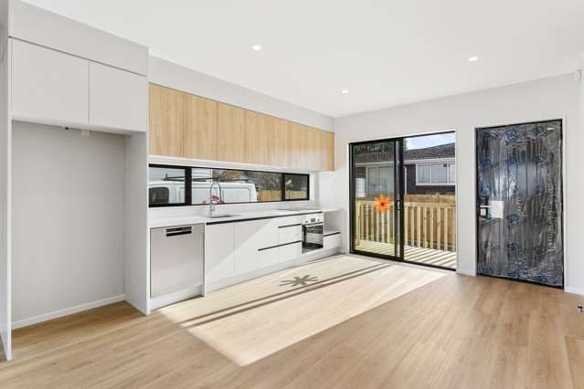 2/67 Aranui Road Mount Wellington_3