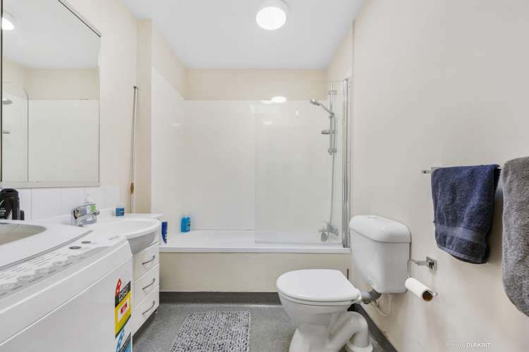 317/72 Herald Street Berhampore_8